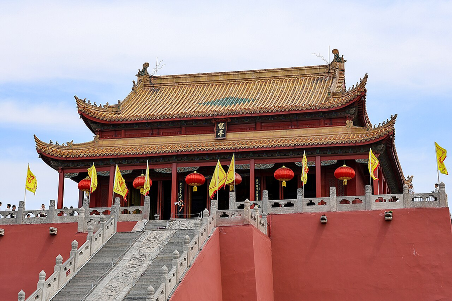 Dragon Pavilion, Kaifeng