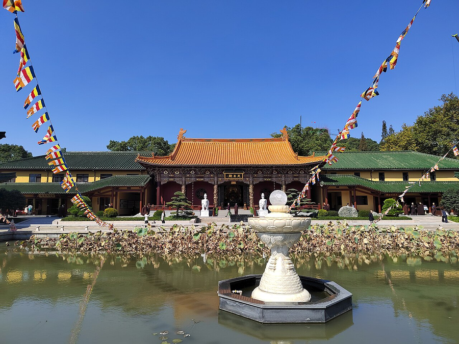 Donglin Temple at the foot of Mount Lu