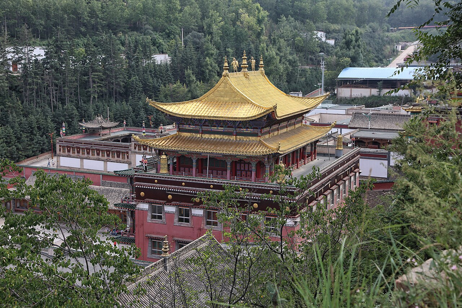 Temple hall at Kumbum Monastery