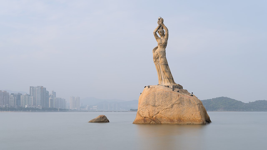 Fisher Girl statue on the Zhuhai coast