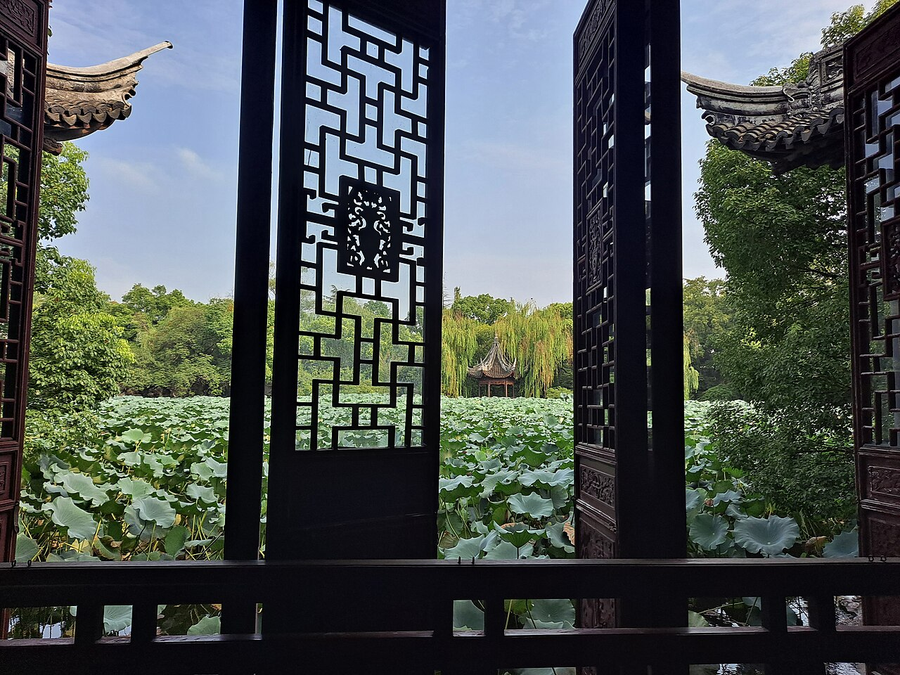 A framed garden view at Xiaolianzhuang, Nanxun