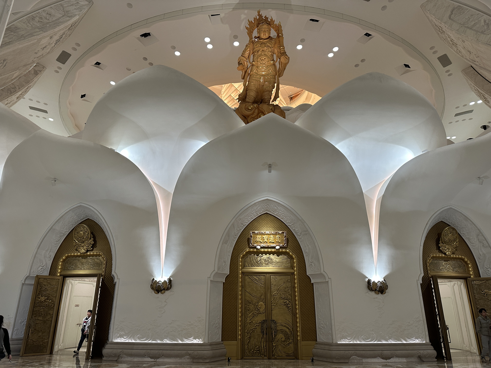 Lotus-shaped interior · Guanyin Fajie