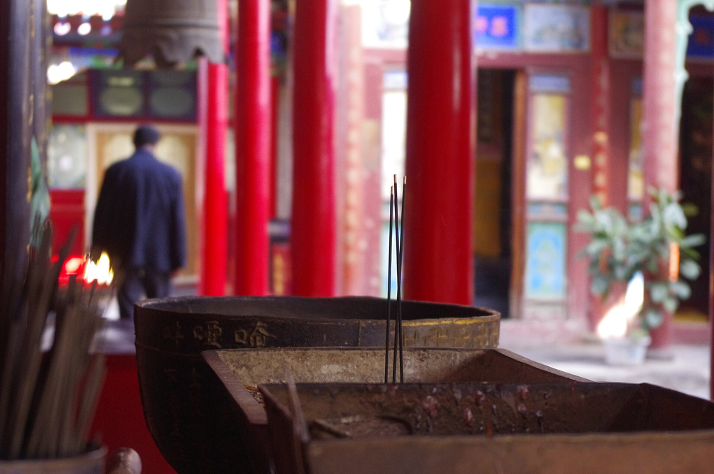 Incense and temple courtyards · Gaomiao, Zhongwei