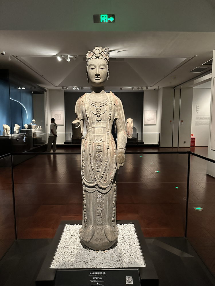 Qingzhou Museum · standing bodhisattva